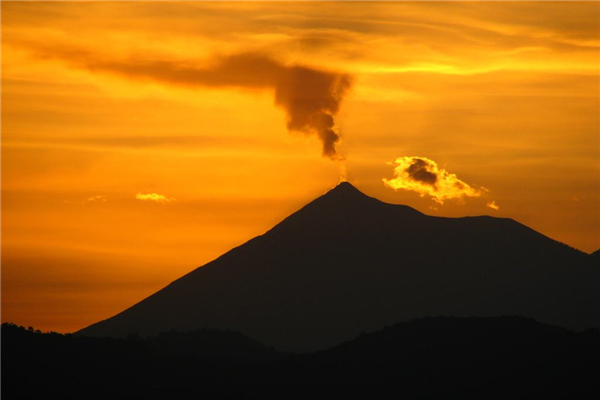 世界上最大的火山爆发 黄石公园超级火山威力极大